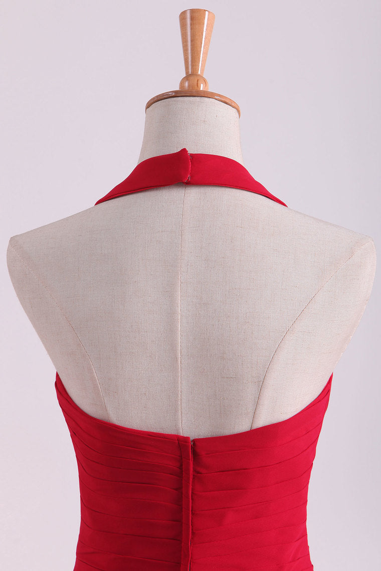 2022 Red Halter A Line Knee Length Chiffon Bridesmaid Dresses Ruched Bodice Burgundy/Maroon