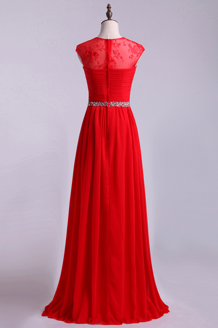 2022 Scoop Neckline Ruffled Prom Dress Short Lace Sleeves With Shirred Chiffon Skirt