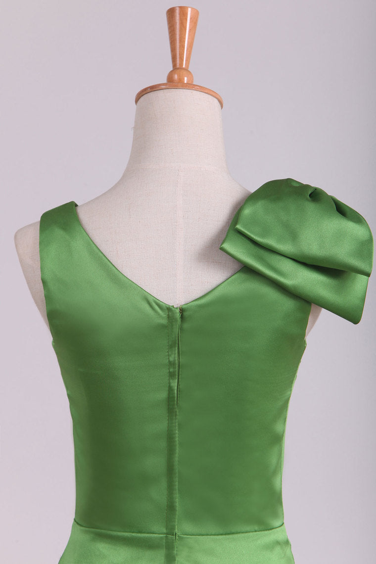 2022 V Neck Mermaid With Bow Knot Evening Dresses Satin Sweep Train