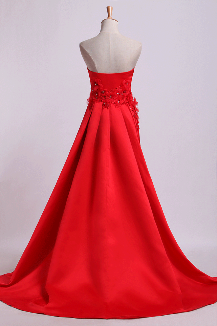 2022 Strapless Prom Dresses Column Sweep Train With Beading