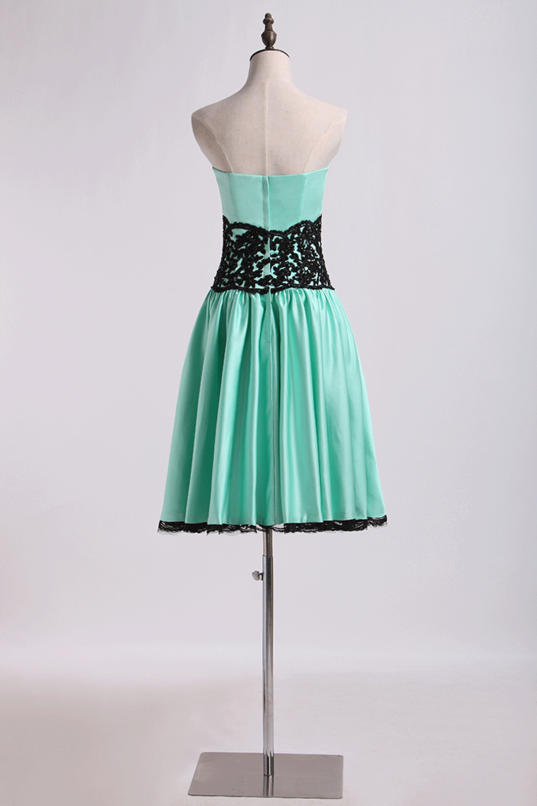 2022 Strapless Bridesmaid Dresses A Line Tea Length Elastic Satin