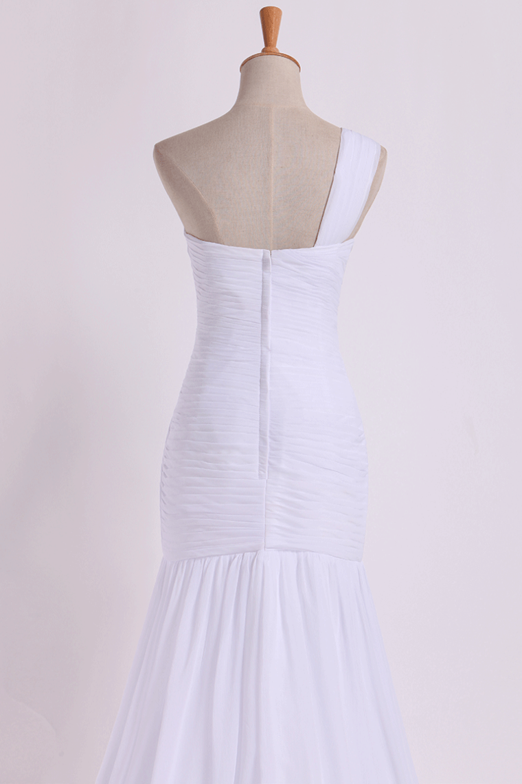 2022 One Shoulder Prom Dresses Fitted And Pleated Bodice Mermaid Beaded