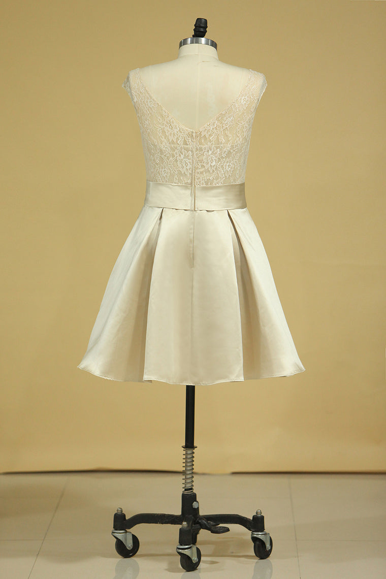 2022 Bateau A Line Knee-Length Prom Dresses Lace And Satin With Handmade Flower Plus Size