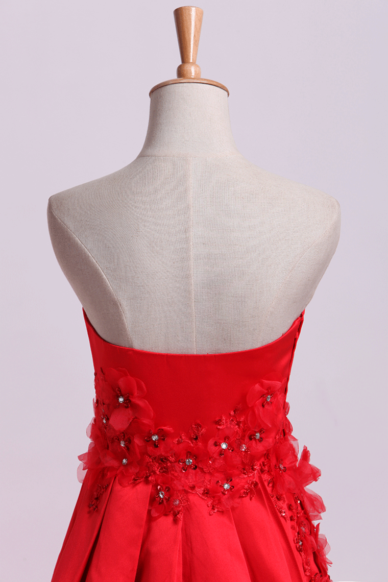 2022 Strapless Prom Dresses Column Sweep Train With Beading