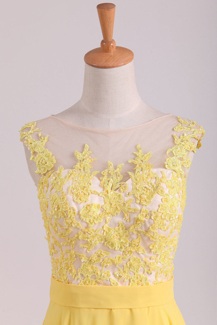 2022 A Line Scoop Cap Sleeves With Applique Prom Dresses Chiffon Floor Length