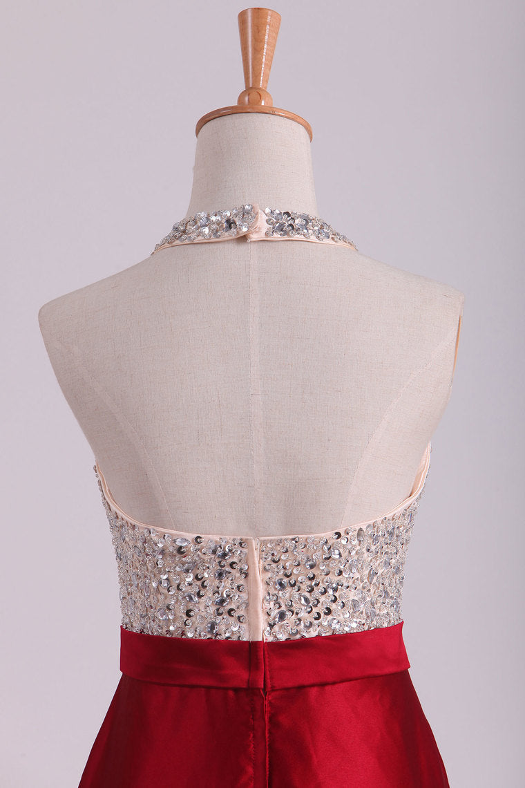 2022 Open Back Halter Prom Dresses Satin With Beading Floor-Length A Line