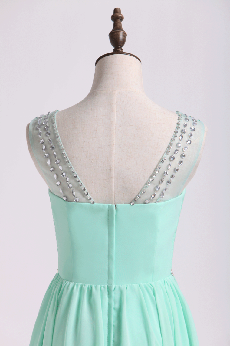 2022 Homecoming Dresses Bateau Short/Mini Chiffon With Beading And Ruffles