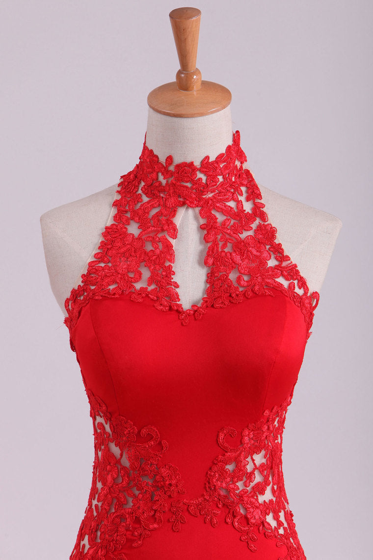 2022 Red High Neck Open Back Prom Dresses With Applique Sweep Train Spandex