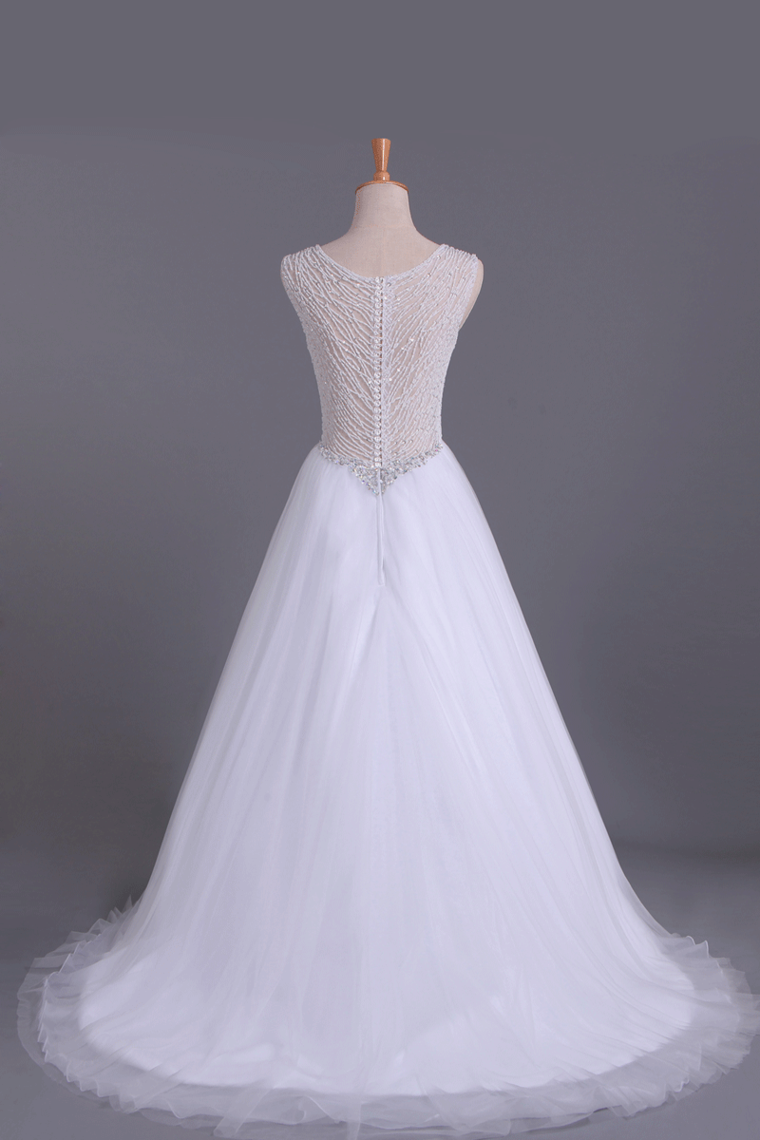 2022 V-Neck A Line Wedding Dresses Tulle Beaded Bodice Court Train