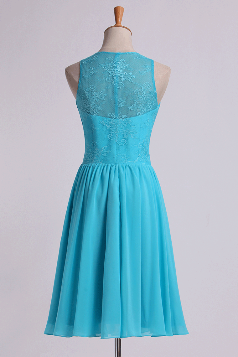 2022 Bridesmaid Dresses Classic Scoop Fitted Bodice A Line Above Knee Length Chiffon&Lace