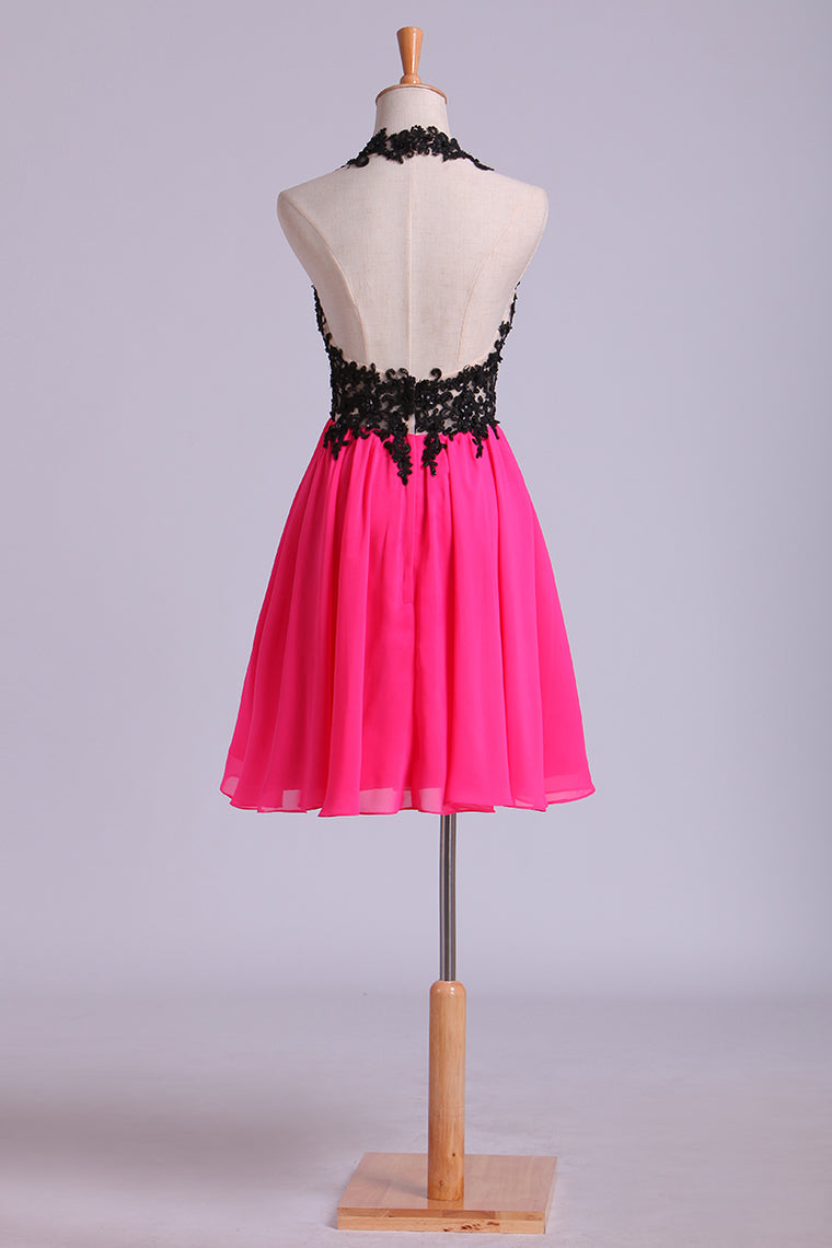 2022 Halter A Line Short Homecoming Dresses With Black Applique
