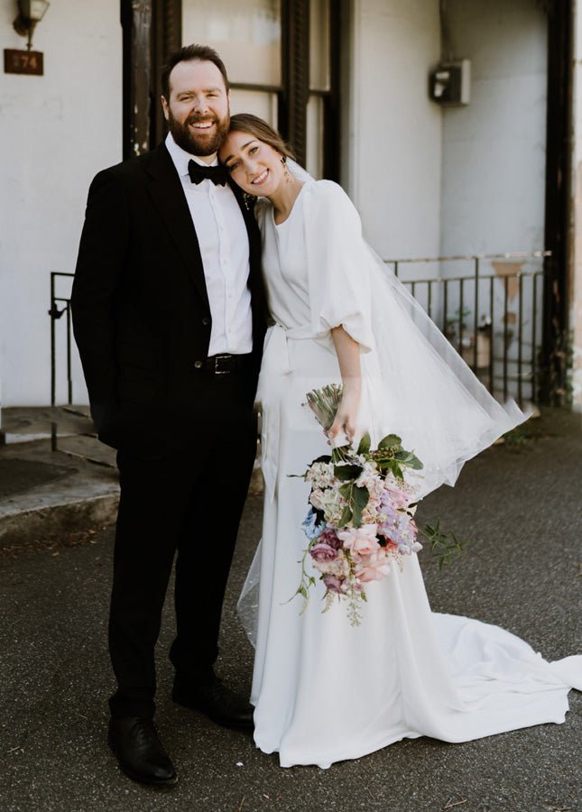 Simple Elegant Half Sleeves Crepe O-Neck White Wedding Dresses with Sash